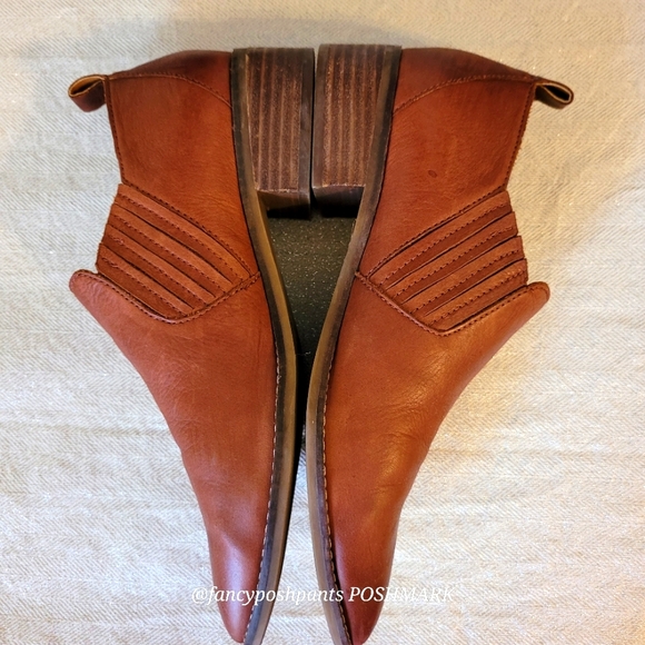 LUCKY BRAND leather bootie super soft quality leather slip on stacked heel shoe - Picture 15 of 17